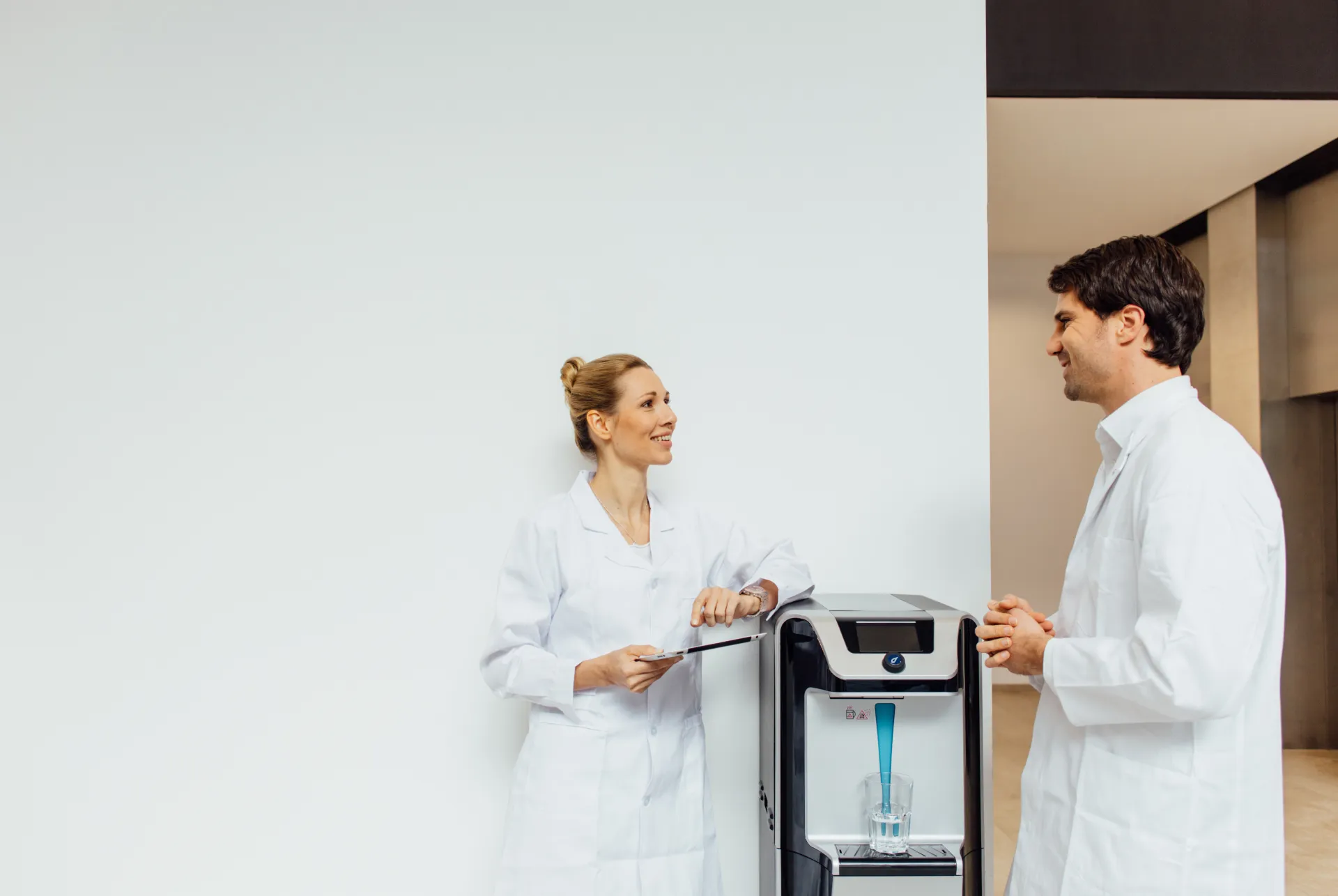 RS7787_C7 healthcare staff_CIMG0074